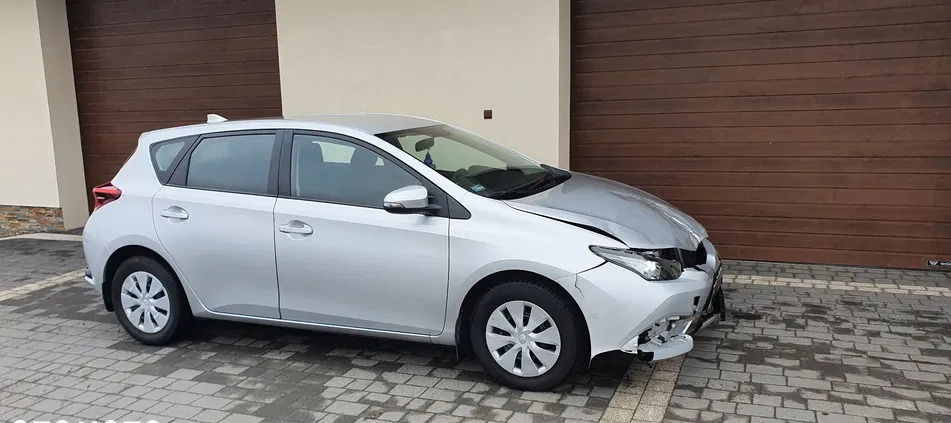 toyota auris pasym Toyota Auris cena 20500 przebieg: 100351, rok produkcji 2017 z Pasym